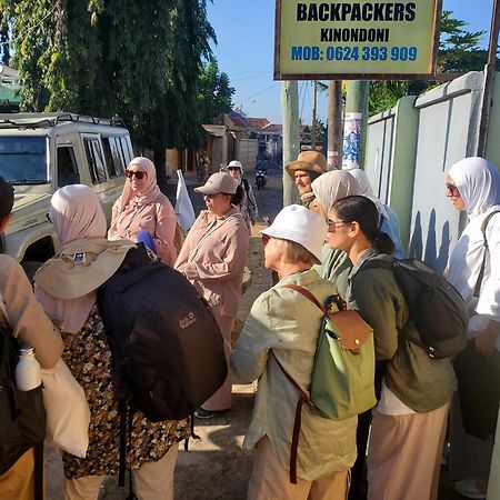 L&J Modern Backpackers Kinondoni Bed and Breakfast Dar es Salaam Eksteriør billede