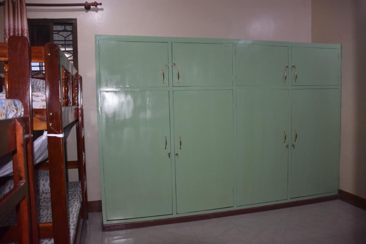 L&J Modern Backpackers Kinondoni Bed and Breakfast Dar es Salaam Eksteriør billede