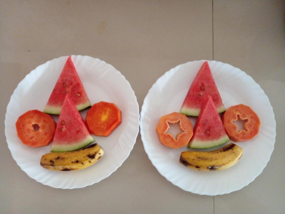 L&J Modern Backpackers Kinondoni Bed and Breakfast Dar es Salaam Eksteriør billede