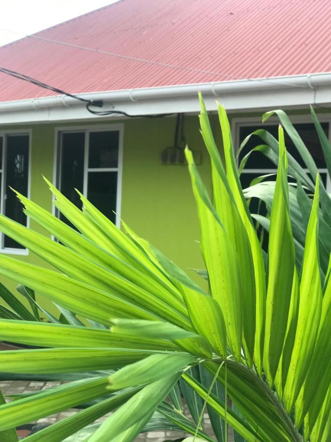 L&J Modern Backpackers Kinondoni Bed and Breakfast Dar es Salaam Eksteriør billede